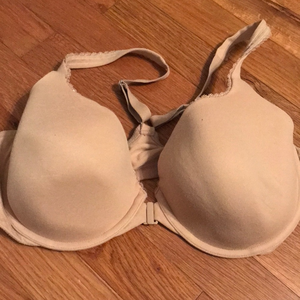 Victoria’s Secret 38D racerback Demi